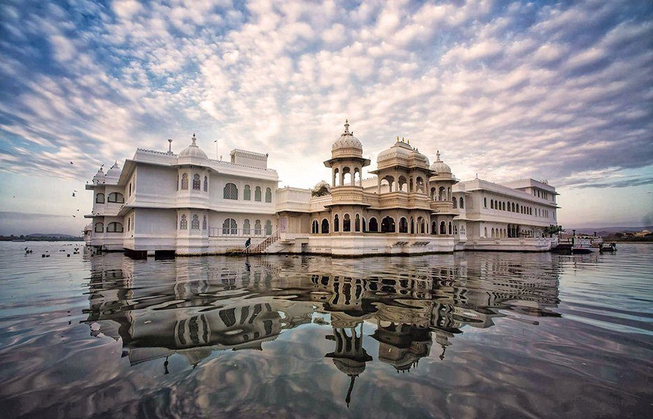 Shah of iran, queen elizabeth, the monarch of nepal and the us first lady, jacqueline kennedy have stayed at taj lake palace