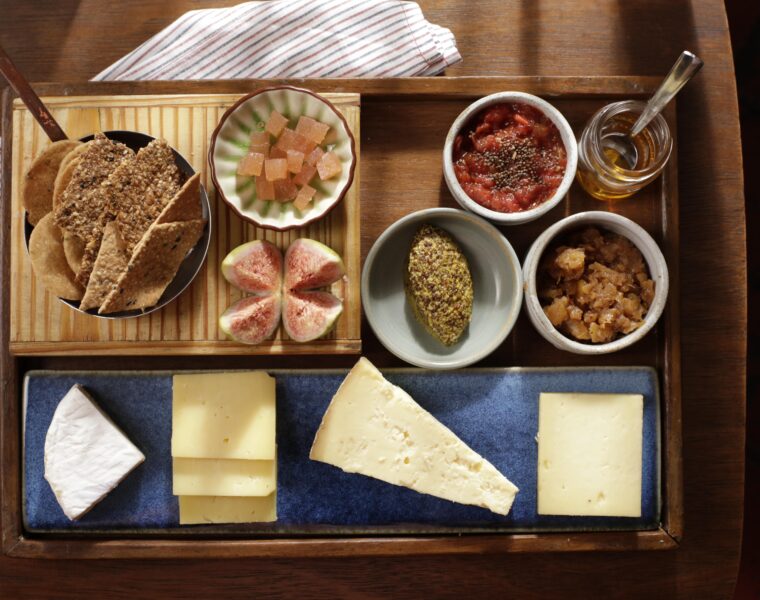 Artisanal cheese begum victoria cheese platter