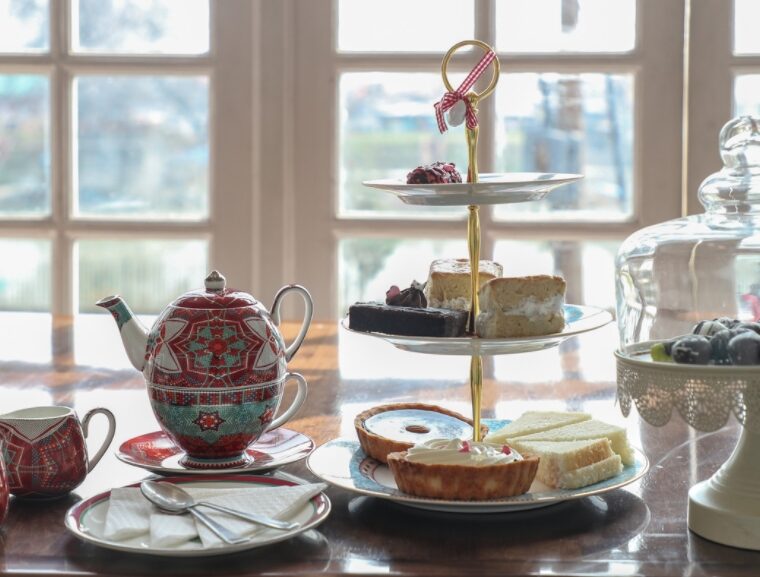 English high tea service at chai jaai in srinagar