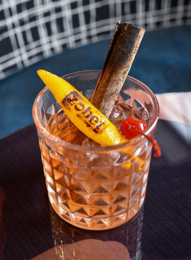 Cinnamon negroni