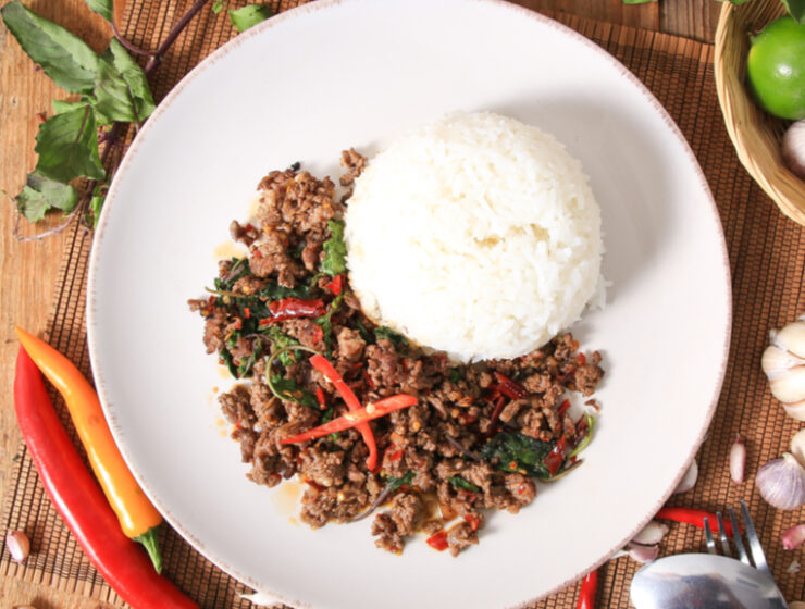 Kai kraphao or stir fry basil chicken