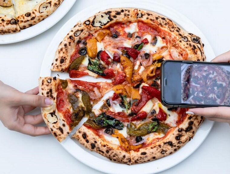 17 delicious pizza joints to choose from in mumbai!