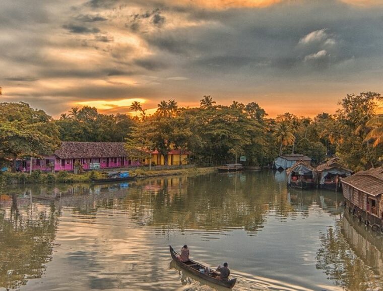 Houseboat services in kerala
