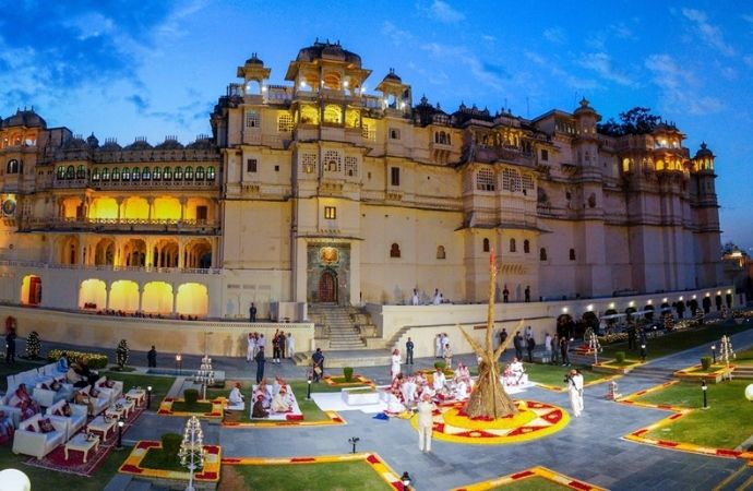 For a regal experience, arrive at the city palace in udaipur for the mewar holika dahan festivity.