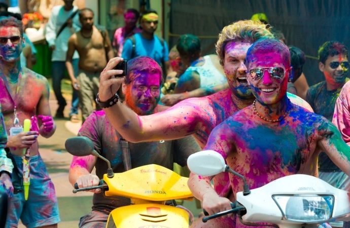 While locals celebrate shigmo, guests from india and abroad get busy playing with colours, attending raves, and partying till dawn.