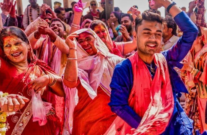 Barsana is also known for its laddoo holi, in which laddoos are thrown around, drums are beaten, and devotional songs are sung.