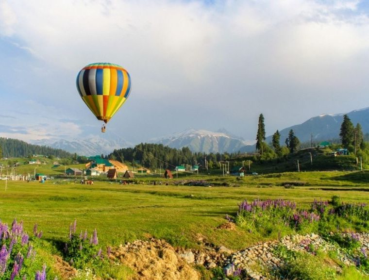 Hot air balloon service in srinagar