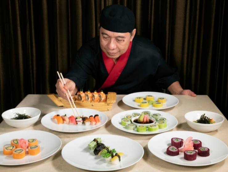Chef borja pickwicj with sushi