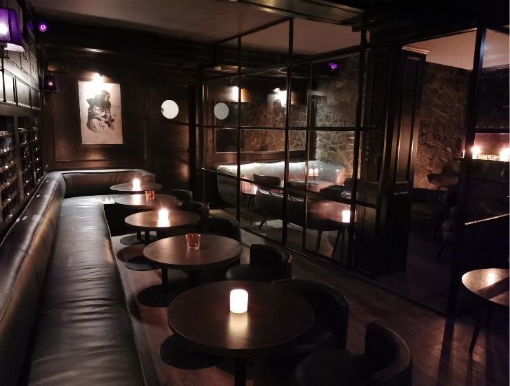 Hoots' interiors