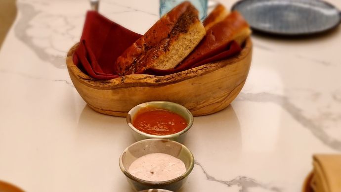 There’s A New Italian Restaurant In Nashik 2 In true italian restaurant fashion, there's 2 types of traditional bread and 3 different dips served at the tuscan room. Image: caroline felicia d'almeida.
