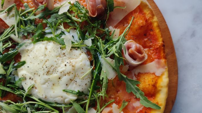 The White-Walled Wonderful Olive Cafe &Amp; Bar Comes To Chandigarh 4 Pair the parma ham pizza at olive chandigarh with any of their fresh salads.
