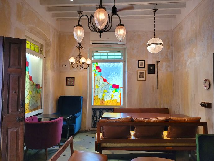 Love crumbs, the lovefools, bandra, bakery, bandra bakery
