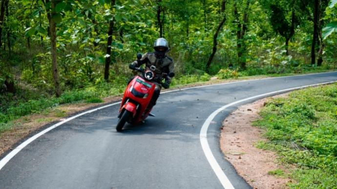 Meet Girish Shet, The Youtuber Who Travelled From Kanyakumari To Khardung-La On An Electric Scooter! 3 Bounce infinity e1