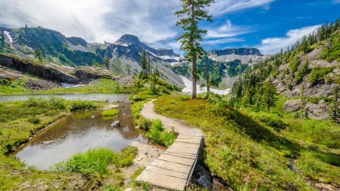 8 Most Scenic Hiking Trails In The World 4 West coast trail