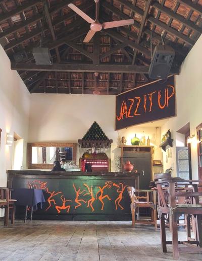 The bar area at cantare.