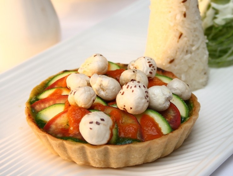 Makhana vegetable tart