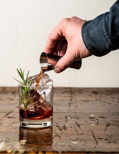 Td Conversations: &Quot;Water Has A Memory,&Quot; Says Ganesh Iyer, India'S First Water Sommelier 3 Making a drink with a premium mixer from veen.