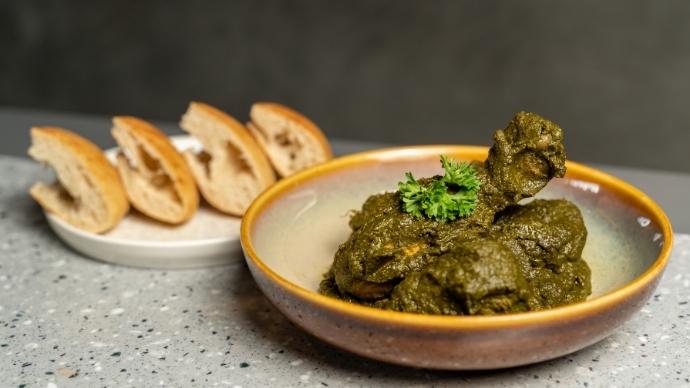 Living La Vida Local 5 Vida has many popular goan dishes on the menu.