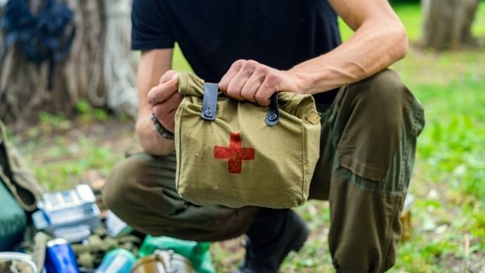 These 7 Survival Skills Will Keep You Alive In The Wilderness! 6 First-aid in the wilderness