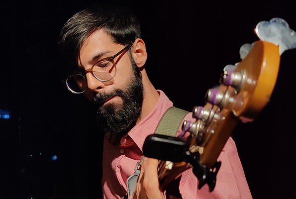 Aditya servaia, bassist