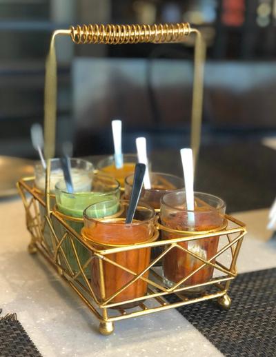 The chutney caddy at sana-di-ge is too cute. Image: traveldine/amit dixit.