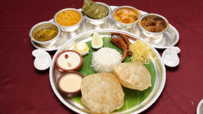 The Best Bengali Thali In Kolkata 2 Sonargaon's bengali thali is to die for. No, really.