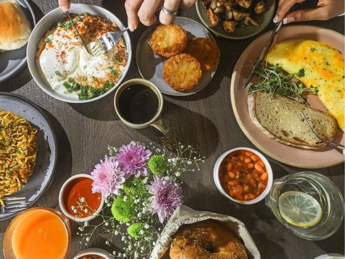 Indulge in the roasted pumpkin & garlic tortellini or the classic parsi dhansaak at the nutcracker for post-diwali detox.