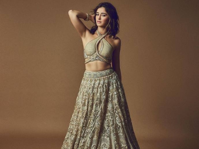 Here'S How To Amp Up Your Card-Night Fashion Game This Diwali 1 Diwali card night fashion