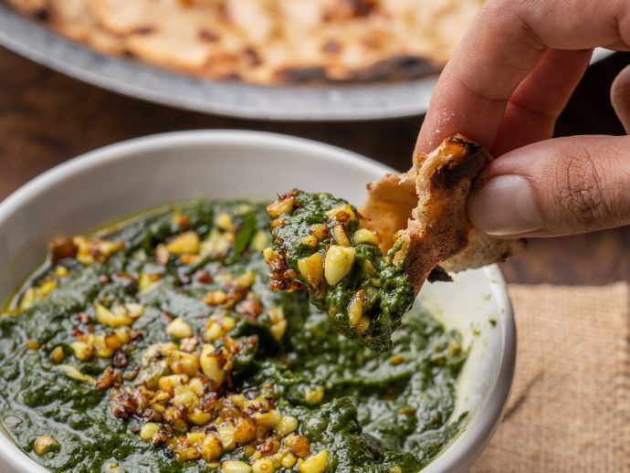 Still In A Diwali Daze? Try 5 Restaurants In Mumbai That Serve Tempting Traditional Feasts 2 Lasooni palak at pritam da dhaba restaurants in mumbai traditional food