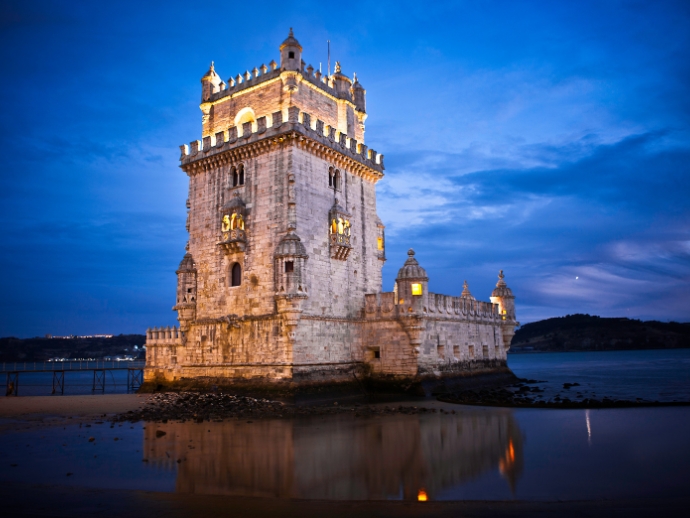 ≪Strong≫Spend A Memorable Weekend In Portugal’s Charismatic Capital Lisbon≪/Strong≫ 2 Cruise on the tagus river