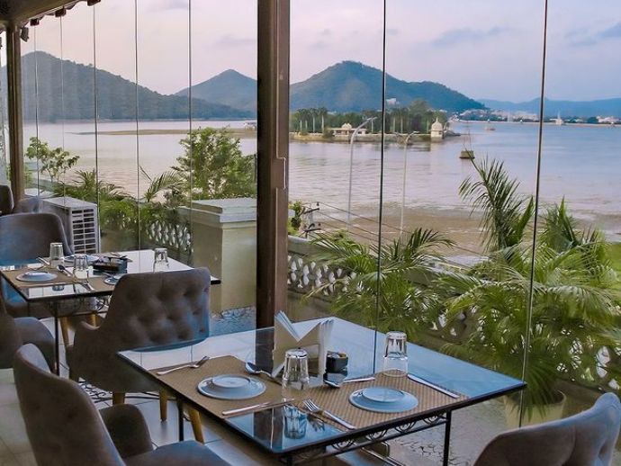 6 Instagram-Friendly Rooftop Cafes In Udaipur 6 Rooftop cafes in udaipur panna vilas hotel