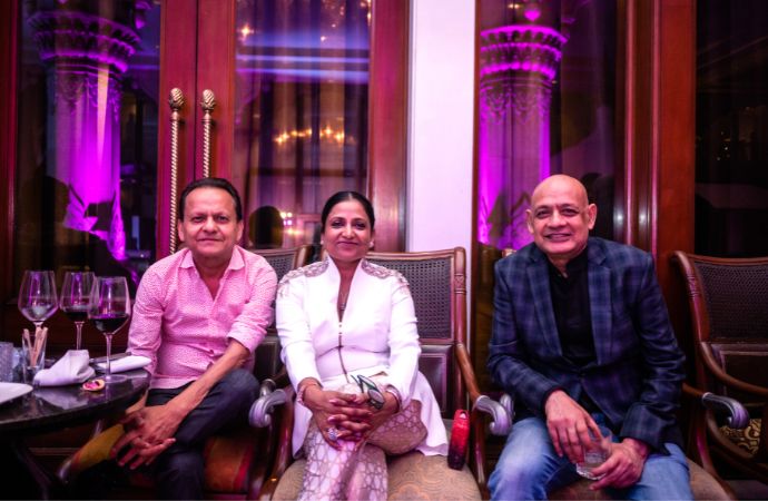 Traveldine Jazz Nights Sparkle Under The Stars At The Leela Palace Bengaluru’s Library Bar 7 Bengaluru, jazz