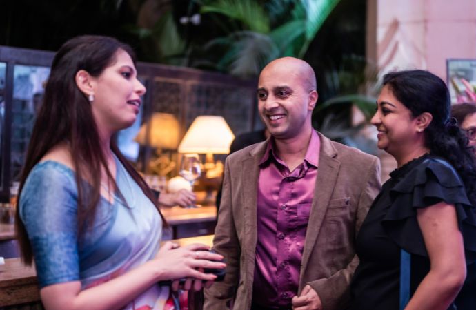 Traveldine Jazz Nights Sparkle Under The Stars At The Leela Palace Bengaluru’s Library Bar 8 Bengaluru, jazz