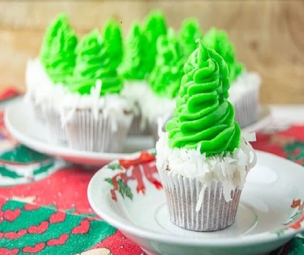 10 Christmas Dessert Recipes To Add A Pop Of Red And Green To Your Festive Feast 5 Christmas dessert recipes
