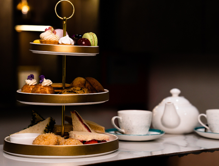 Feature afternoon tea moner