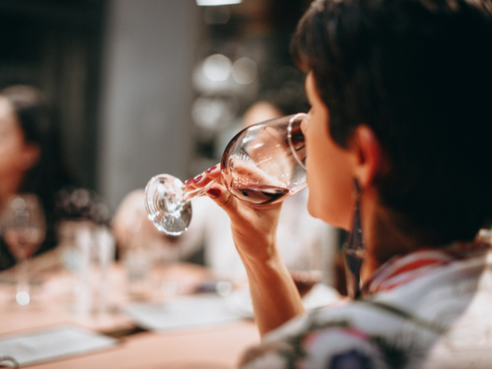 New Year’s Calling: Expert Tips On Exciting Food And Wine Pairings You Must Try 4 Which wines should the beginners start with, experts reveal. Image: pexels.