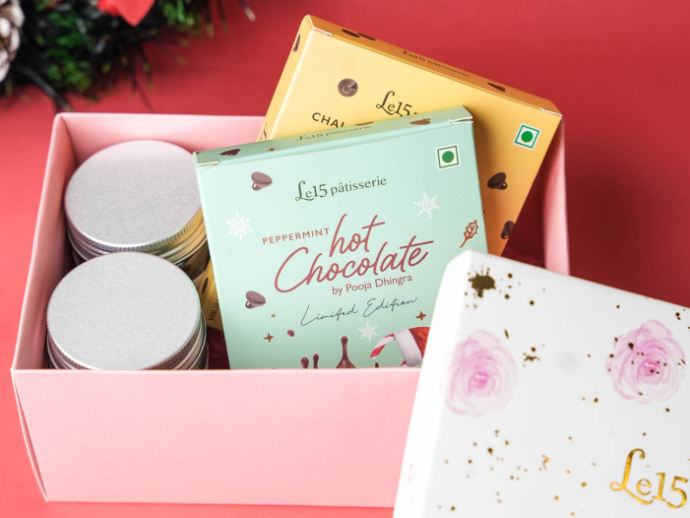 The Only Christmas Gift Guide In India You Need This Season 4 Mistletoe gift box by le15 patisserie. Image: le15 patisserie.