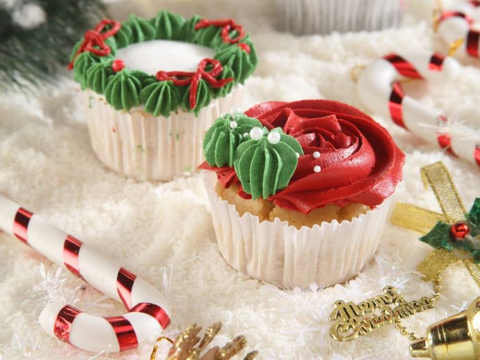 10 Christmas Recipes So Lip-Smacking, You Must Give Them A Whirl Now! 4 Rudolph reda vanilla cupcake. Image: blue bop cafe, mumbai.