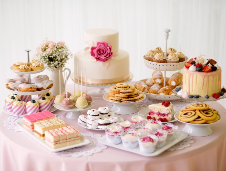 Pastry and cakes.