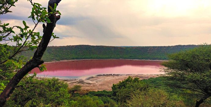 Lonar Lake: 5 Amazing Facts You Should Know Before You Go 4 Lonar lake