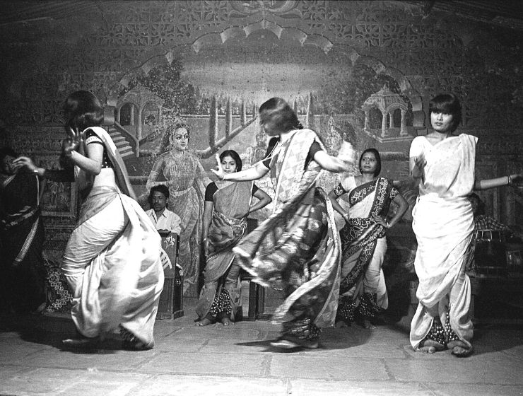 Interview: Photographer Padma Shri Sudharak Olwe On Travelling Across Maharashtra To Track The Incredible Lure And Lore Of Lavani 14 Maharashtra, lavani, folk dance