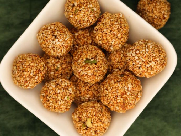 Lohri 2023 til gudd ke laddoo by chef kush kohli saga gurugram
