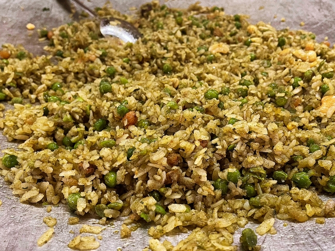 A Culinary Tour Of Varanasi With Chaat, Lassi, And A Lot More 7 Varanasi choora matar